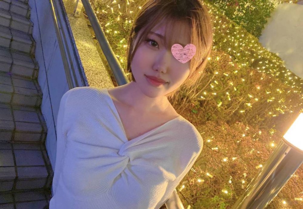 FC2PPV 3192968 【1週間限定 2980 → 1980】色白スレンダーのカフェ店員が秘密のバイトで激しく喘ぐ。白いクリームを注ぎ込んでみた。