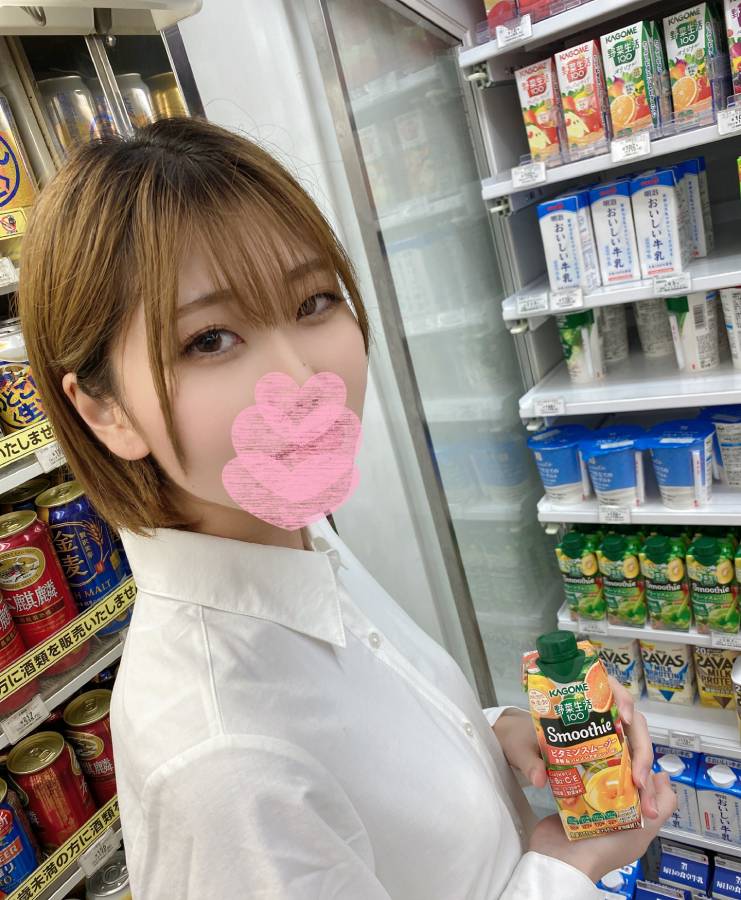 FC2 PPV 3269117 色白スレンダーな喫茶店の看板美女を騙して、複数で遊び十連続中出しごっこ。 FC2-PPV-3269117