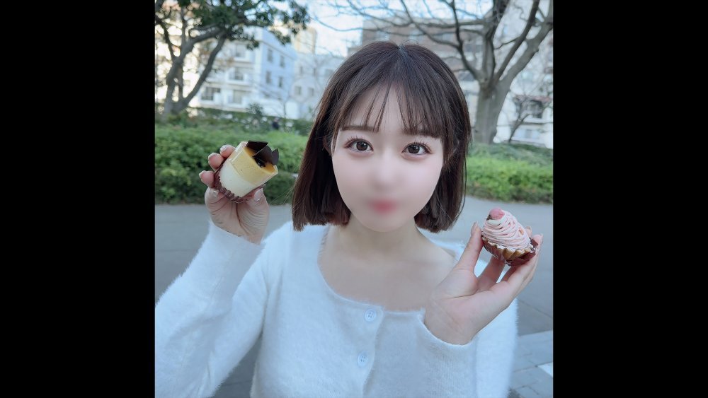 FC2 PPV 3285040 初撮影・顔出し！！3日限定1980pt！！下着が見えそうなくらいのミニスカートから覗く挑発的な生足に理性を失い野外猥褻！！興奮した専門学生をホテルに連れ込み2回生中出し！！！ FC2-PPV-3285040