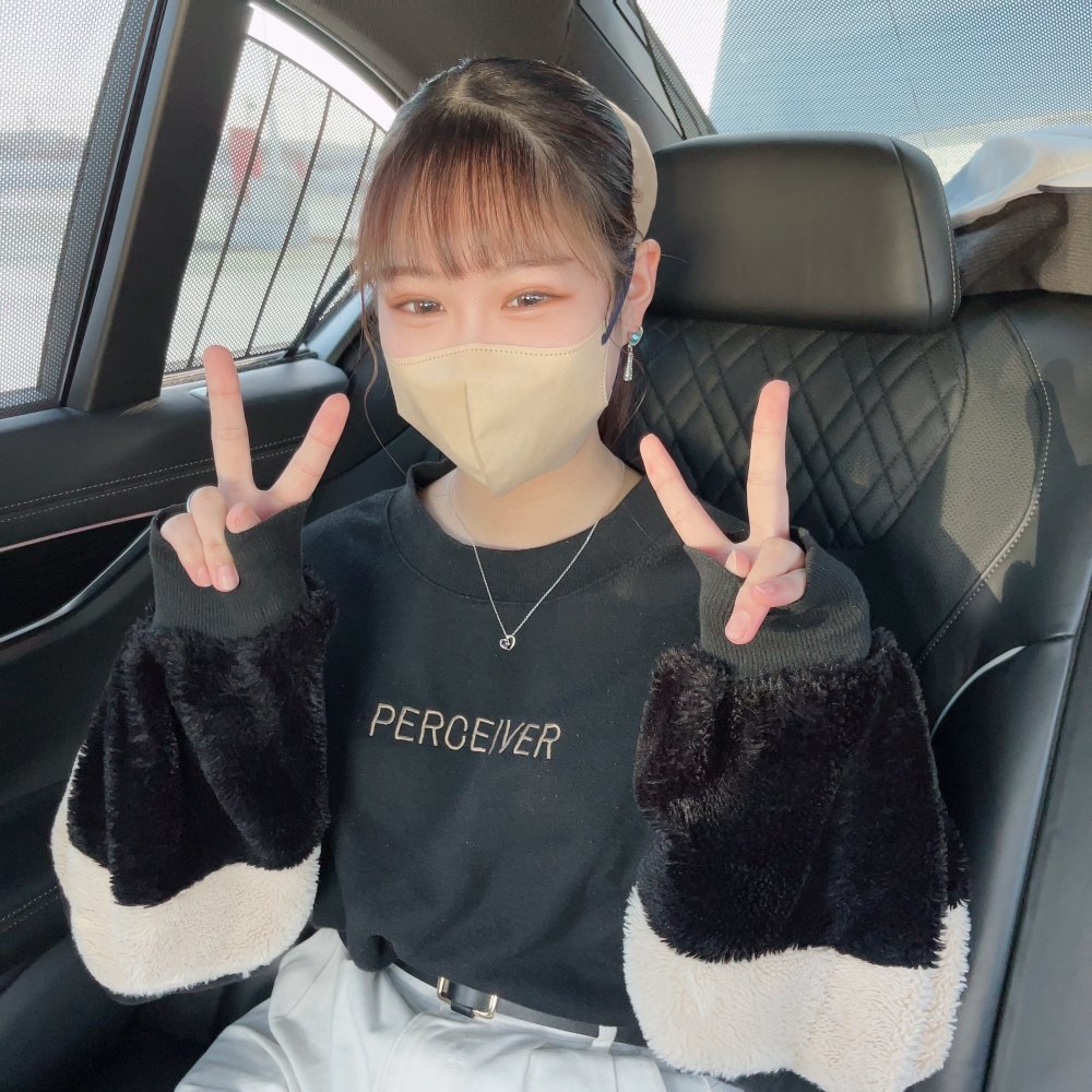 FC2 PPV 3367839 【初撮り】今回もギリギリの年齢ですが、この**体型と顔に我慢できませんでした、素人と初老の車内で行われた一部始終です。フェラチオが大の苦手？生でハメて中出し決めちゃいました【完全顔出しです】 FC2-PPV-3367839