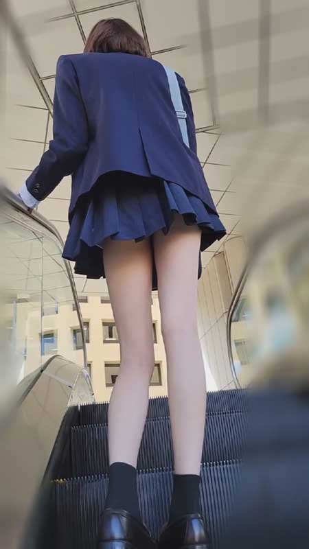 FC2 PPV 3382006 【顔出し】スタイル抜群の女優のたまご野外露出の後中出し FC2-PPV-3382006