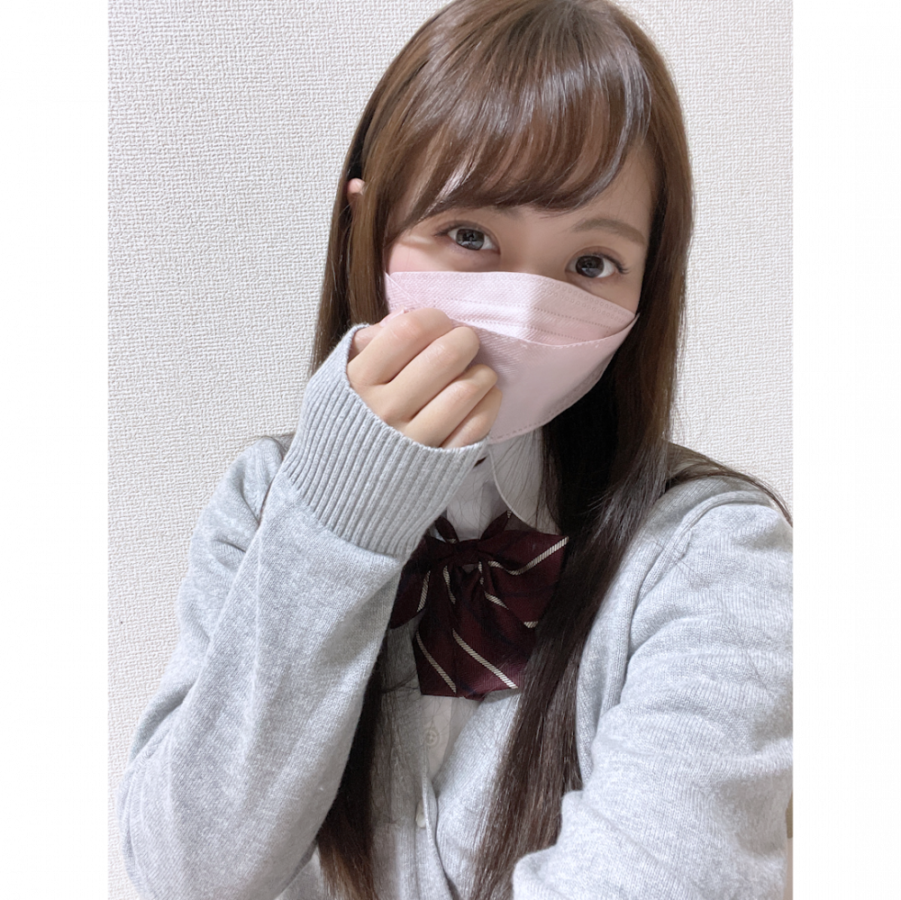 FC2 PPV 3490025 200●年生まれ　本物1○才のぞみちゃん、年上にしか興味がないP活大好き美小女に途中でゴム外して中出し。　※所持で起きたトラブル責任取れません。 FC2-PPV-3490025