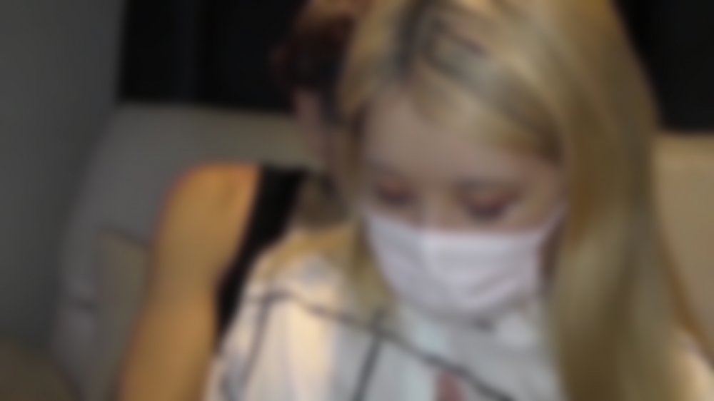 FC2 PPV 3503655 【3日間限定980pt・中出し】男性経験少なめなカラオケ店勤務20歳　感度は別にして、若い肌艶は最高でした FC2-PPV-3503655