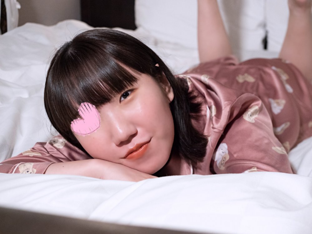 FC2 PPV 3513189 【パジャマ★モナシ】パジャマdeおじゃま♥ノーカスタム宣言♥素人、経験人数少な目、ちっぱい、切れ目、奥二重…でもアソコはすごい♥締め付け巨大アワビでカリを抜かせないぞ♥ FC2-PPV-3513189