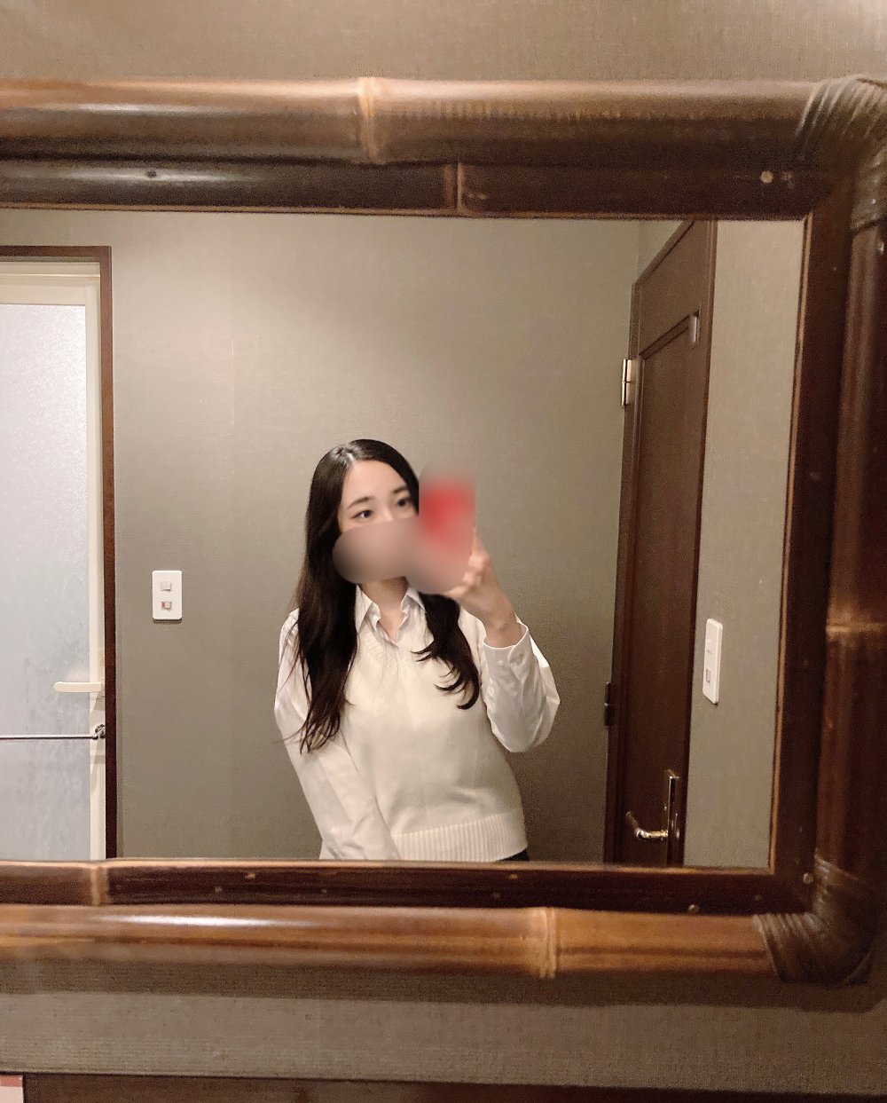 FC2 PPV 3573441 **校育ちのお嬢様！縛られた生活に我慢出来ずイケないことを、、、人生初顔射・初中出し！ FC2-PPV-3573441