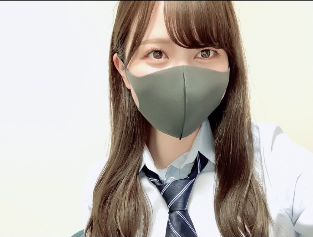 FC2-PPV-1831983 まいちゃん宅自宅訪問編！当時着ていた制服を着たまま即ハメ即発射！