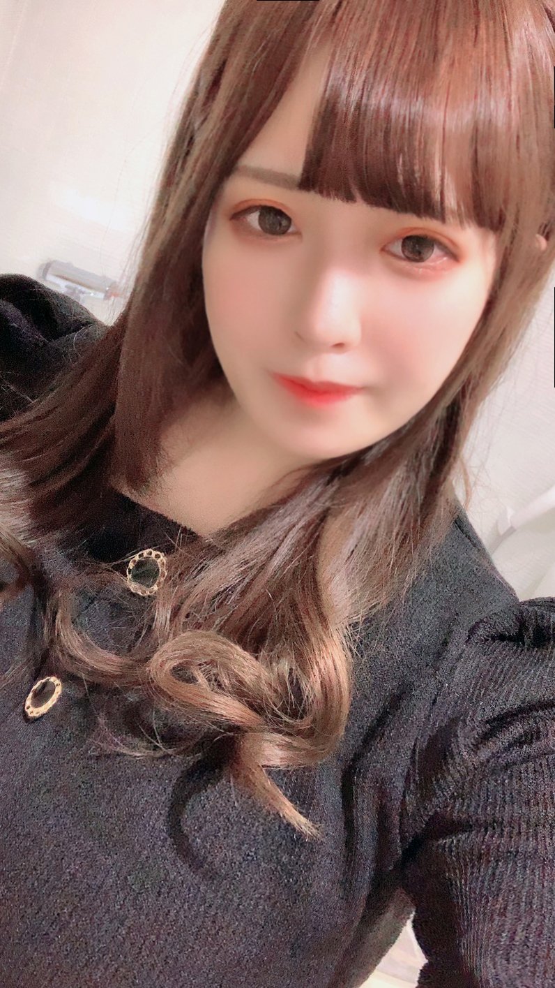 FC2-PPV-1788615 片手に収まらないくらいの爆乳美女に生で挿れて中出し （u-h01）