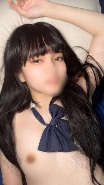 FC2-PPV-3665750 顔出し個撮【200〇..年】黒髪.細.身の.２ オマ●コくぱぁからの「生ち●ぽ入れてください…」彼氏に貢.〇ため夏のためにハメ撮り膣奥大量中出し