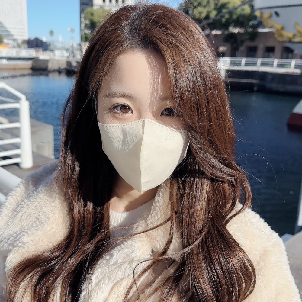 FC2 PPV 4210439 【無修正】奇跡のマスク外す。就活中のクビレ美ボディが中年チンポ狙って誘惑してくる！でたれ美乳おっぱいでパイずりした。 FC2-PPV-4210439