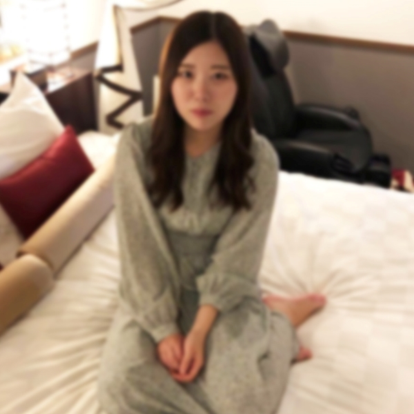 FC2 PPV 4251496 【無修正】スレンダー美マンほのかちゃん！美白美肌の美乳ムスメが電マで即イキ。膣奥を執拗にたっぷりピスられ喘ぎまくり！ FC2-PPV-4251496