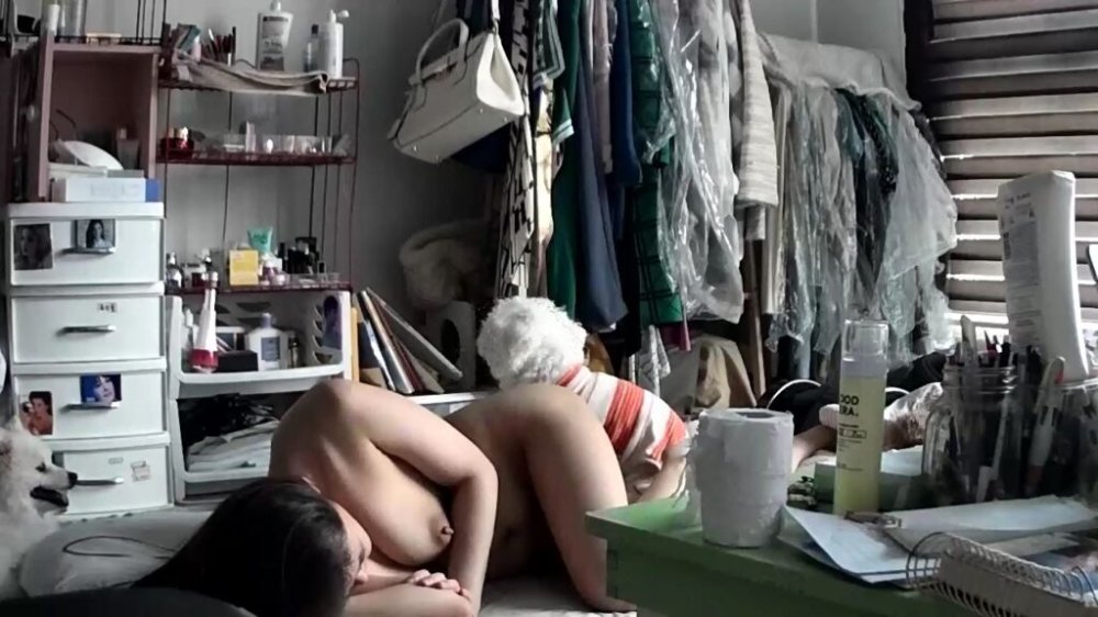 [KBJ] 개 딸쳐주고 보빨받는 몸매굿녀