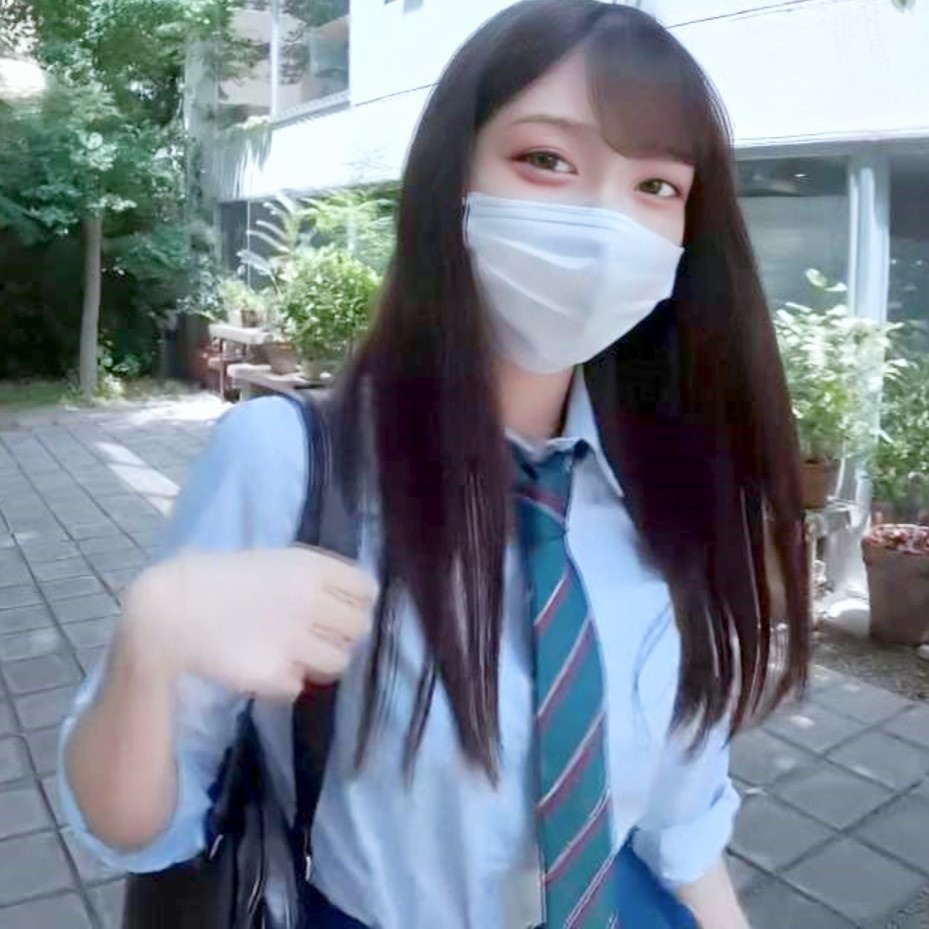 FC2 PPV 4616461 【本物無加工美女】”事務所スカウト殺到”の超正統派18歳美女にピル無し2連生中出し。制服姿で出演　約90分間の高画質撮影希少映像。 FC2-PPV-4616461