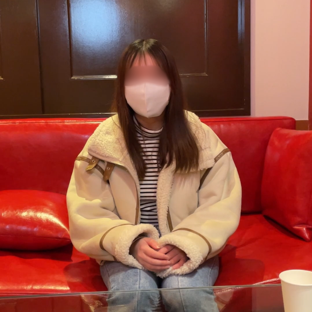 FC2 PPV 4616235 経験少ない短大生20歳。あまり貫かれてこなかったマ●コに肉棒ぶち込むと激痛のあまり歪む顔面、構わず突き続けてオナホ扱い。 FC2-PPV-4616235