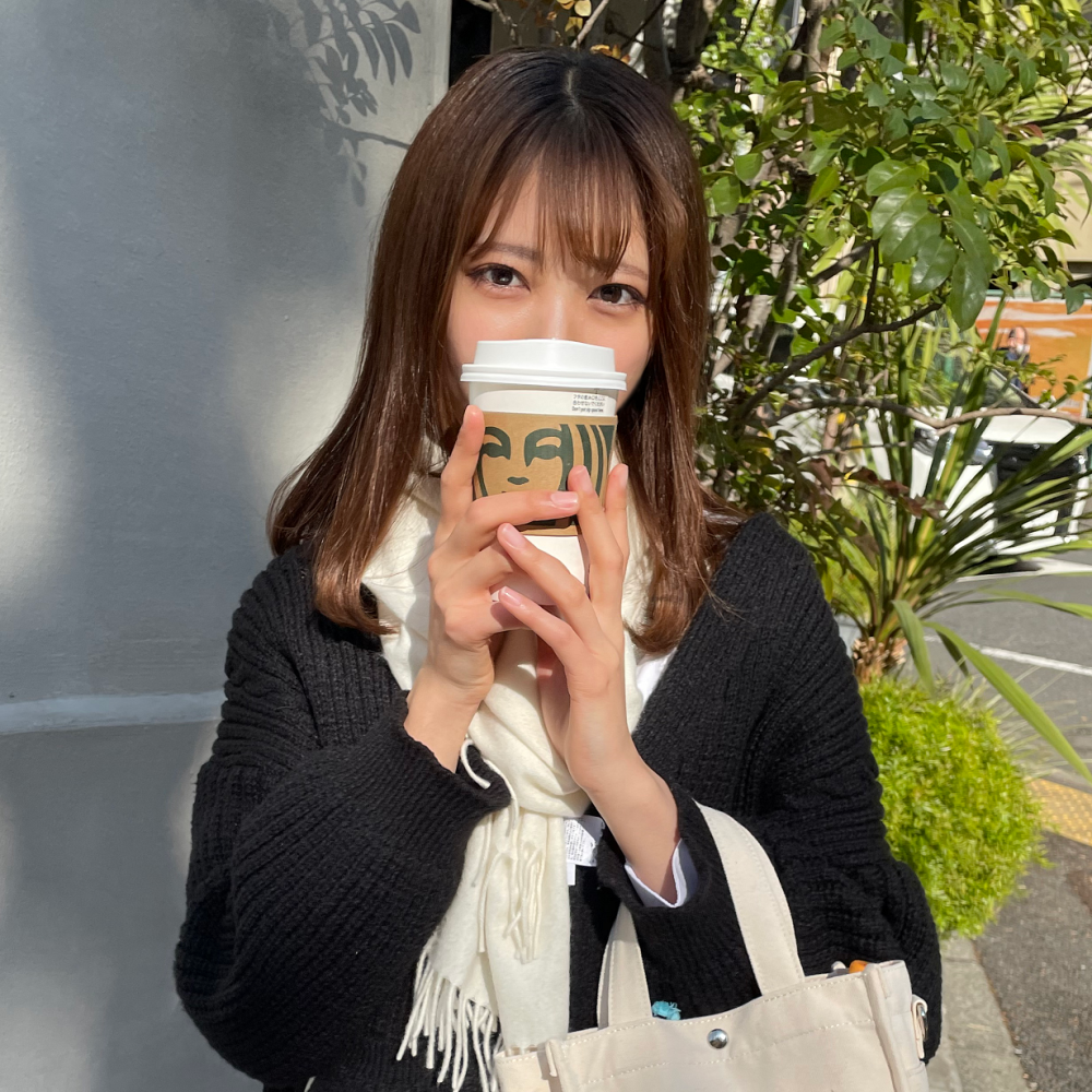 FC2 PPV 4620653 衝撃の初出演　人気インフルエンサー　どこにも出てない秘蔵映像　4K特別版送付 FC2-PPV-4620653