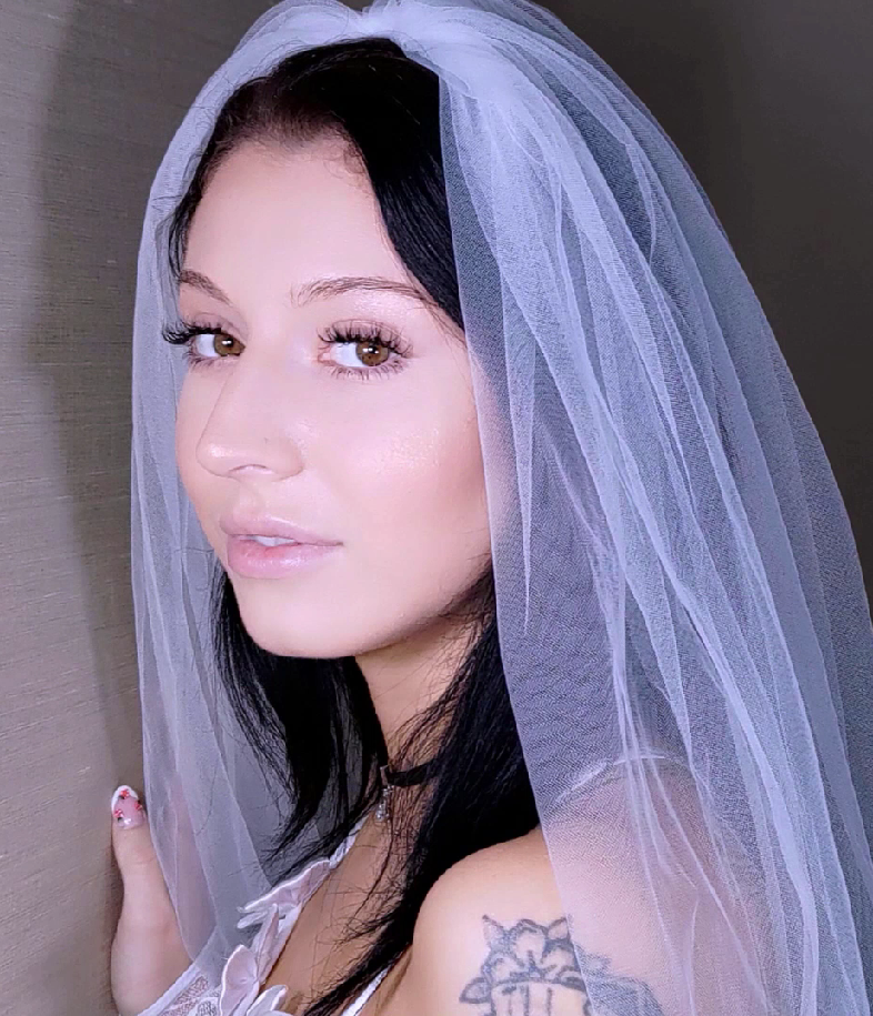 FC2PPV 4665498 【2カメ個撮無修正】マッチングアプリKisekiで出会ったアナルビッチビアガーデン店員24歳セリーヌ嬢にアナル中出し2連発！