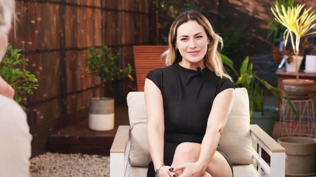 Jacquie Et Michel TV - Nathalie - 27 years old, civil servant in Lyon