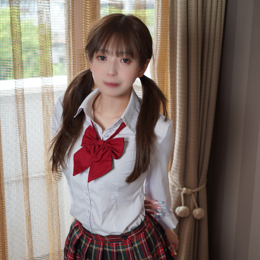 FC2 PPV 4691660 FC2-PPV-4691660 6/13迄990pt　【初撮】18歳女◯◯生カワ後輩　「ケイケンがないから…」って先輩の指導に従う　巨根の激ピストンで一変！！先輩の愛液が中で暴発妊娠