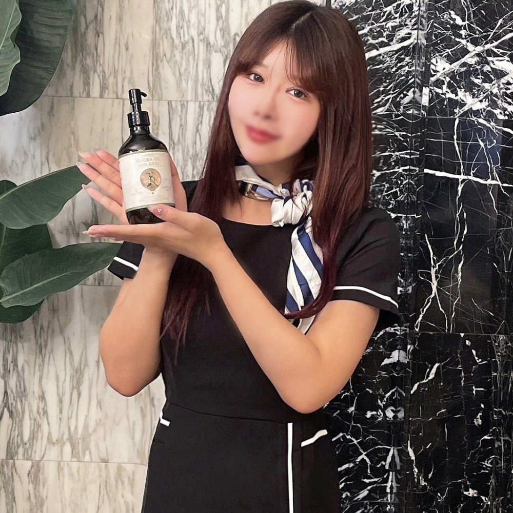 FC2 PPV 4697015 FC2-PPV-4697015 【無修正・迫力主観メンエス4】プラチナクラス★魅力的過ぎるメンエス美女の甘いささやきと神技リンパに【ヌキなし健全店】で秒速フル勃起!理性ぶっ飛びの快感に溺れて出禁覚悟の生中出しセックス!!