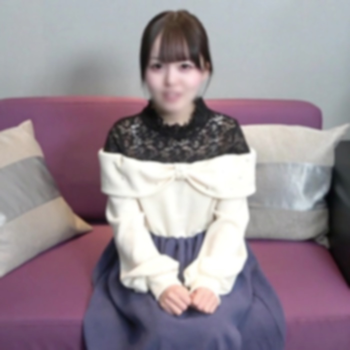 FC2 PPV 4712423 FC2-PPV-4712423 【お宝】アイドルデビュー前の秘蔵映像。カメラの前で恥じらい、白く細いカラダが赤くなる。ステージ上では見ることのできない淫らな姿。