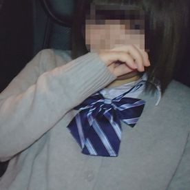 FC2PPV 4702050 【無・制服コス】先着780pt・バイト先の先輩に妊娠させられた未熟なヤリマンに精液を中出し！【特典で高画質】