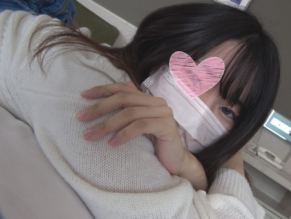 FC2-PPV-3177014 みなみちゃんを見れるのはロバだけ、スリル満点の初撮り！初めての撮影で見せる恥じらいを見逃さないで下さい。RQの〇〇ちゃんの紹介で出会ってしまった今年一番の美〇