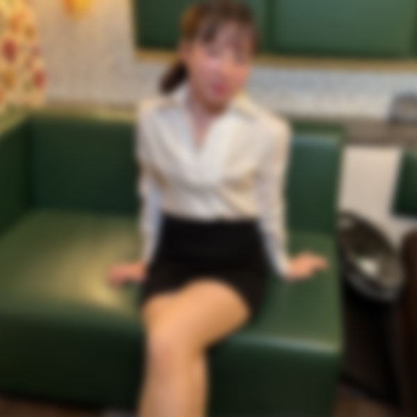 FC2 PPV 4722202 FC2-PPV-4722202 ※17日まで初回限定85％OFF※【無修正】【顔射×２】【潮吹き×２】ミニスカ眼鏡でエロ女教師になりきる五十路熟女に2本の他人棒の顔射で制裁