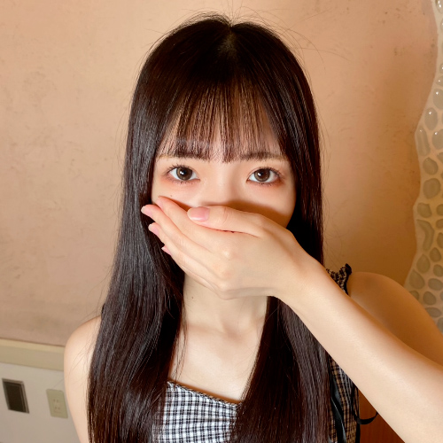 FC2 PPV 4723050 FC2-PPV-4723050 ★特典で無修正 ♀166 夏がくれた贈り物♡ かわいいスレンダーななちゃんに半外半中で中だし！動画内はフルで顔出しです！夏はおんながおいしい季節です♡