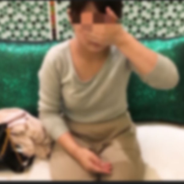 FC2PPV 4724959 ※22日まで初回限定90OFF※【素人個撮】【無修正】S◯APのナ◯イ君と共同変態プレイを楽しんだ有名エグゼクティブプロデューサーの新入社員を狙った野菜スティックプレイ