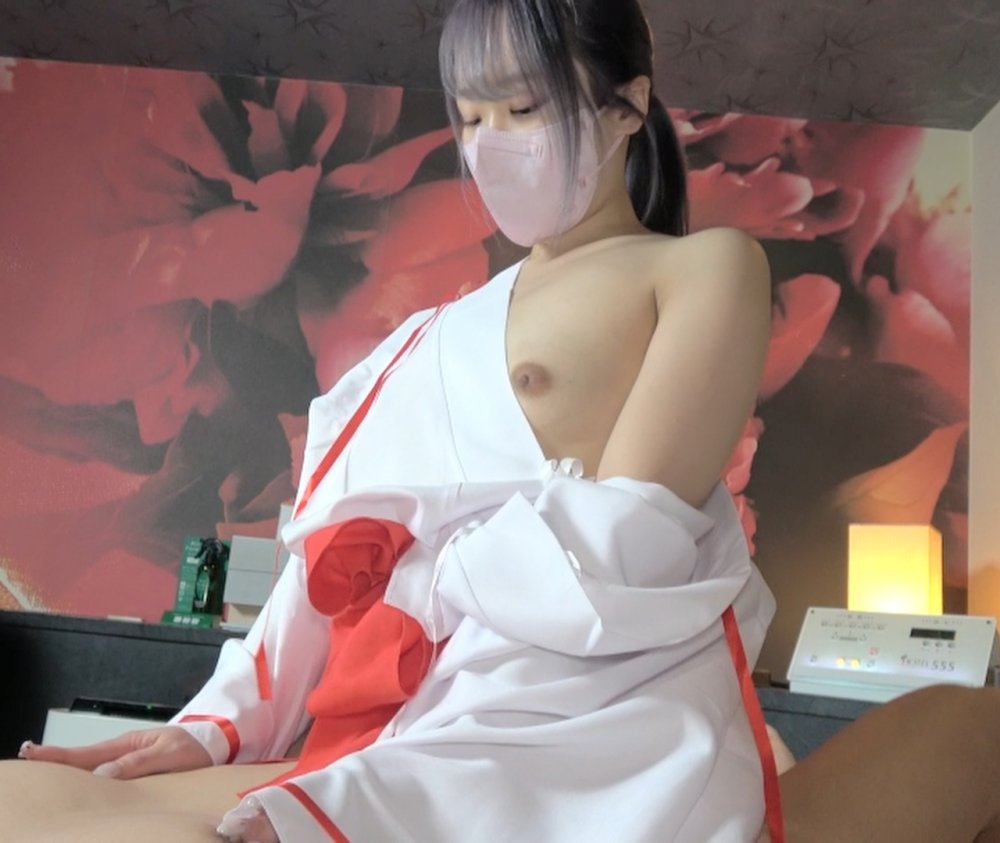 FC2 PPV 4734497 FC2-PPV-4734497 【個撮/素人】エッチな巫女さん登場。低身長かつ清楚な姿はまさしく巫女さんのイメージにピッタリ。パイパンマ〇コに大量中出しで種付けしていくっ