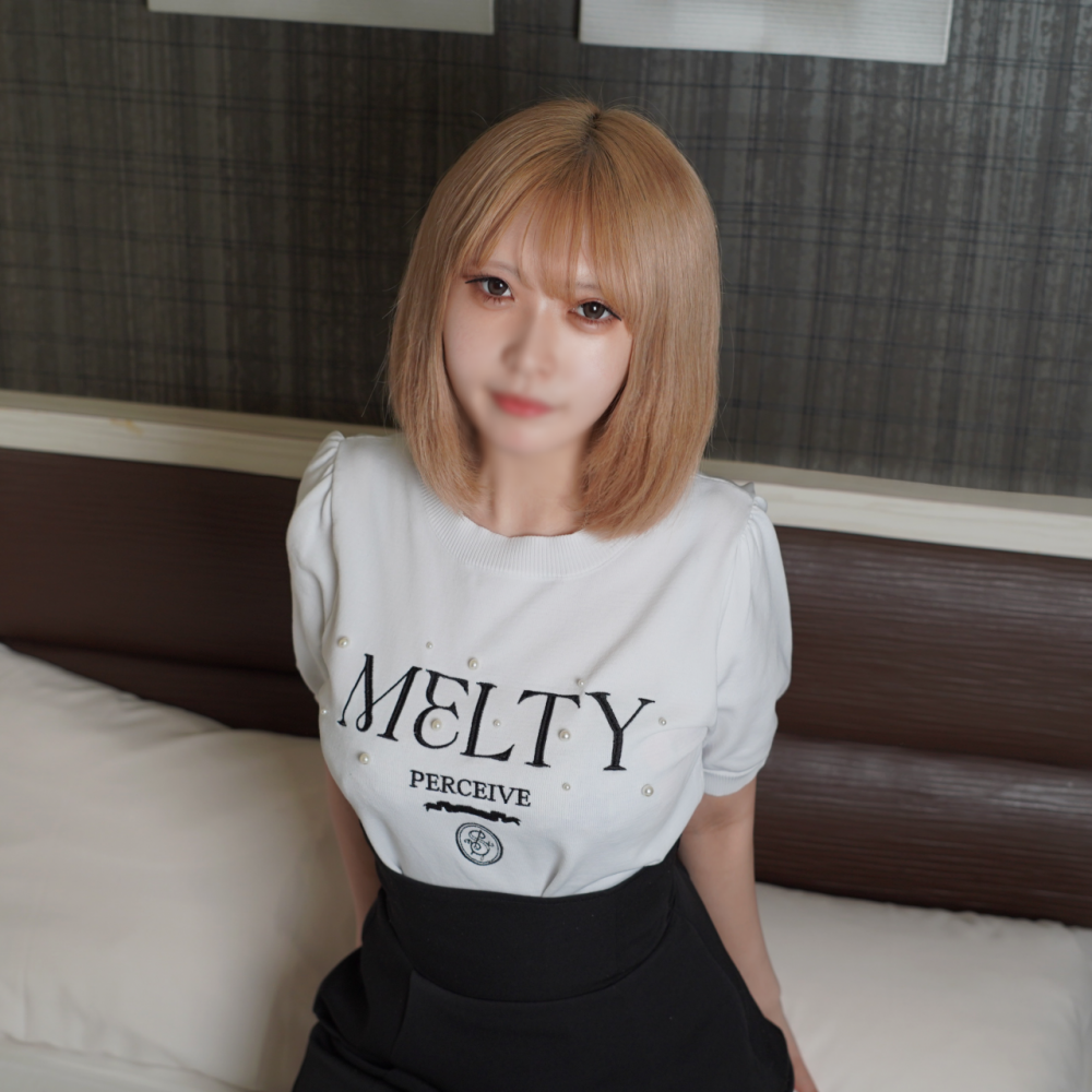 FC2 PPV 4735395 FC2-PPV-4735395 【19迄990pt】【初撮】20歳Hカップ感度抜群な巨乳J/D。激しく貫かれ敏感な体質でイキまくり何度も絶頂に達する。膣奥に熱いザーメンを注ぎ込む。