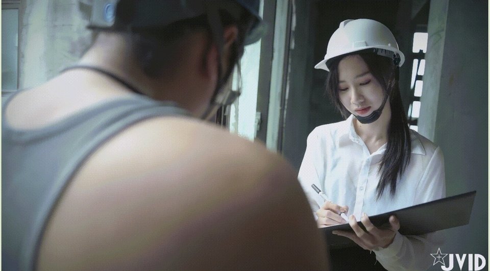 JV-33 工地水電工之狼狽圍奸黑絲包臀裙收驗員