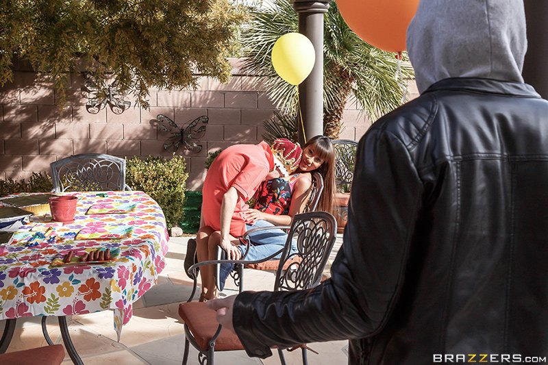 [brazzers]2017-03-05 Mommy Issues – Part 1