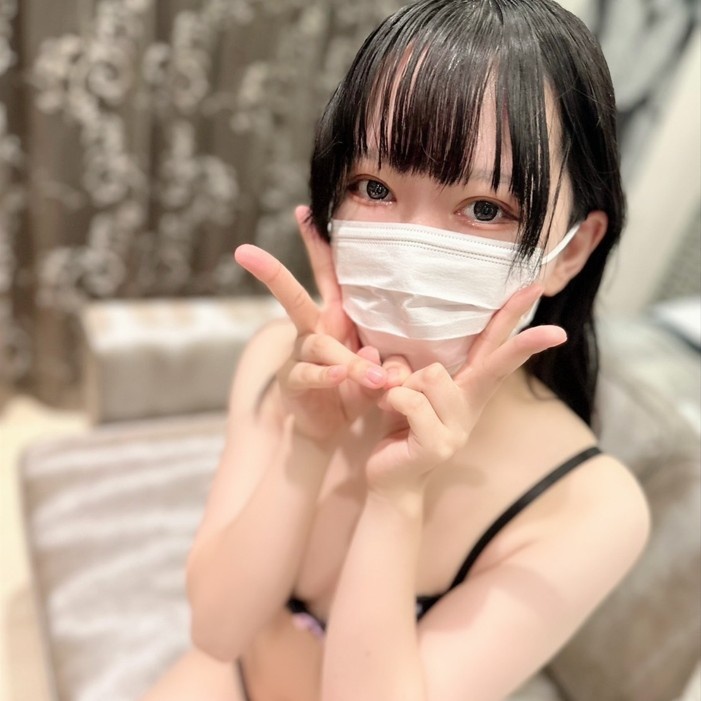 FC2 PPV 4739827 FC2-PPV-4739827 【彦頁出しNG】御三家在籍のスレンダーJD！シャイでウブな陥没乳首を弄ばれ、最後は恥じらい捨てて大胆中出し懇願の悶絶ハメ撮りの一部始終♡