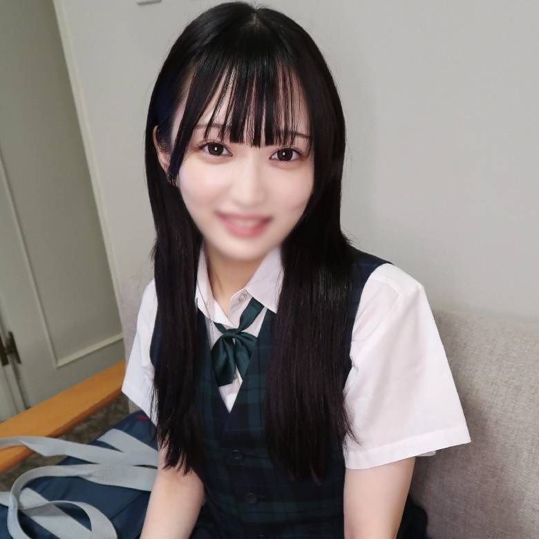 FC2 PPV 4765911 FC2-PPV-4765911 [期間限定で大放出!20000pt➡2980pt]＜無修正＞ホテルでリラックス中の黒髪清楚系美人と制服姿で貪り合う。吐息交じりエロいガチ喘ぎ～感度の良過ぎるキツキツまんこガチイキ連発❤濃厚中出し！ | FC2コンテンツマーケット