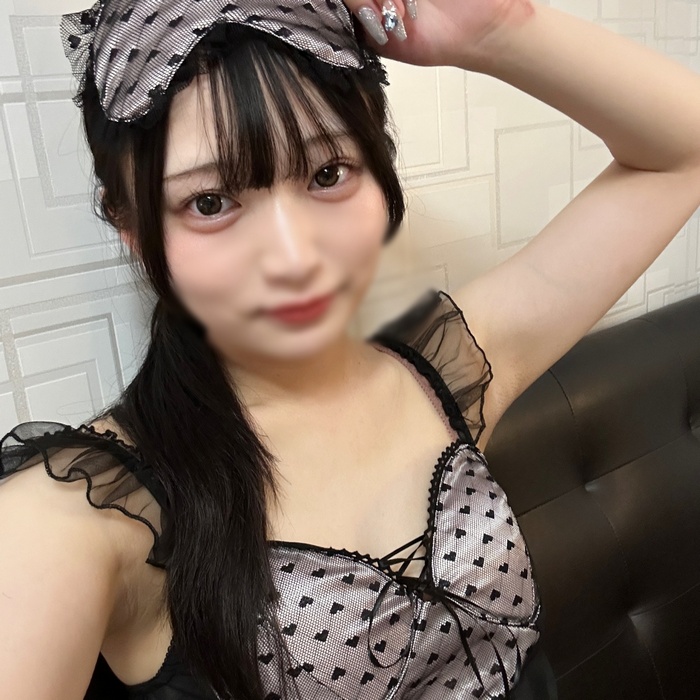 FC2-PPV-4770355 過去一のSSS級可愛いこちゃんとの再会！！アイドルフェイスに似合うコスプレを着させてプライベートえっちでめちゃくちゃ濃いのでた。 | FC2コンテンツマーケット