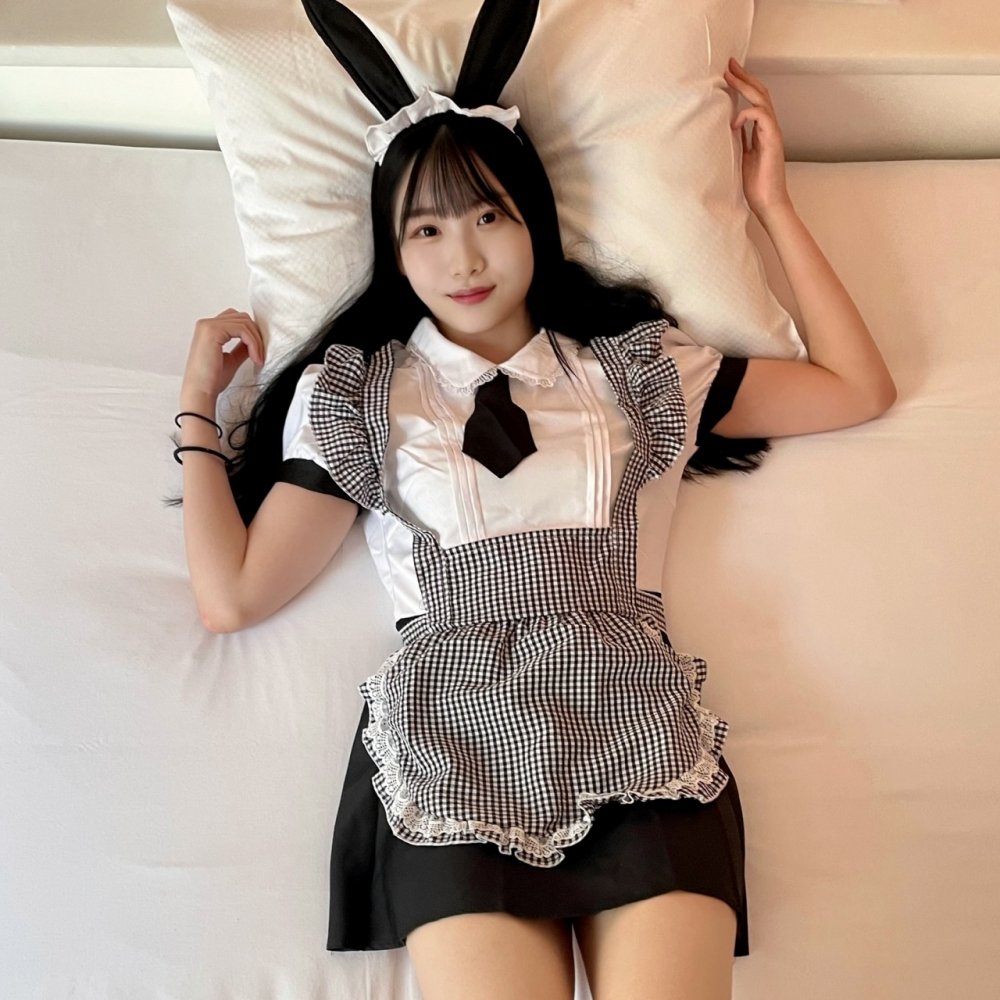 FC2 PPV 4789442 FC2-PPV-4789442 【初ごっくん】チアガール姿のみおちゃんがポニーテールを揺らしながらつるつるま○こに生挿入されちゃってます♡最後はごっくんで♡ | FC2コンテンツマーケット