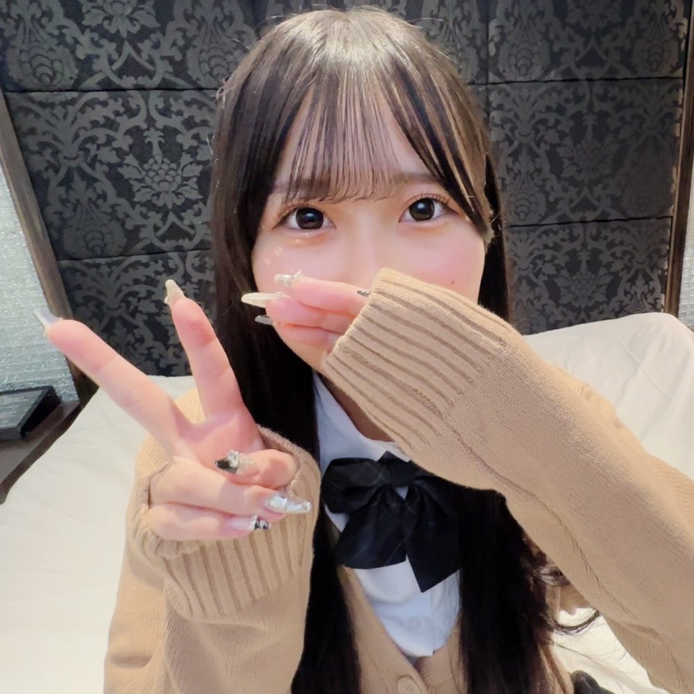 FC2 PPV 4790487 FC2-PPV-4790487 【完全素人個撮】感じやすい色白むっちりボディと笑顔が最高にカワイイので思わず中出ししちゃいました♥[セイ服Ver.] | FC2コンテンツマーケット