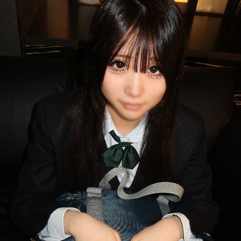 FC2 PPV 4804137 FC2-PPV-4804137 [期間限定で大放出!15000pt➡1980pt]無修正＜キツマン❤指1本ギリギリ締まり抜群名器マンコ＞アフスクハメ撮り！物静かで経験回数2回しかない純粋すぎる発育途上の制服ぷにマンに中出し！ | FC2コンテンツマーケット