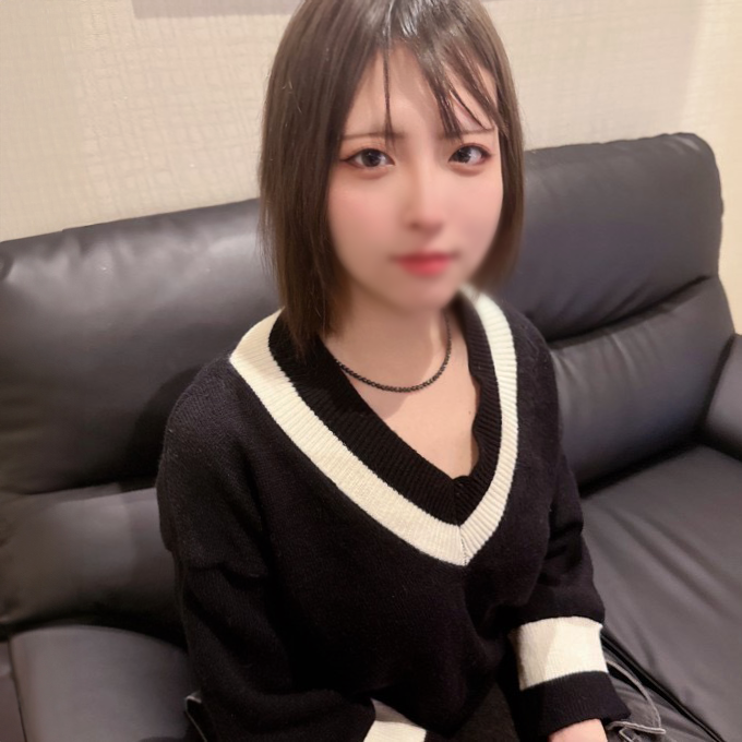 FC2 PPV 4805668 FC2-PPV-4805668 【バレたら即クビ】ガールズバー1年目のEカップあどけない新人ちゃん(20)をお持ち帰り♥あどけない顔して子宮ガン突きされてトロけ顔晒しながら連続中出ししちゃいました♡ | FC2コンテンツマーケット