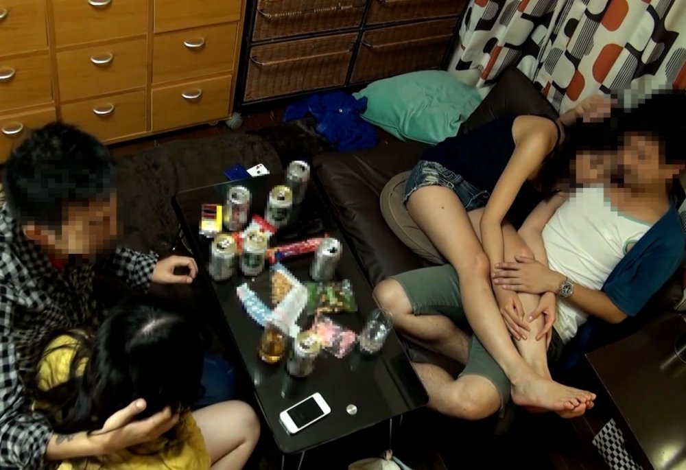 FC2 PPV 4844853 【日常生活系リアルハメ撮り】撮りためてたやつ 友達集めて4P編