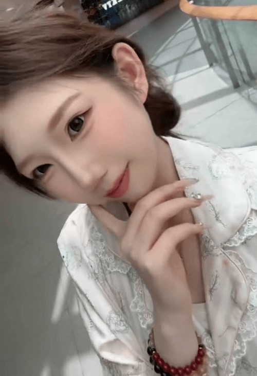 XB-1790 酒店雙飛175174高顏值嫩模