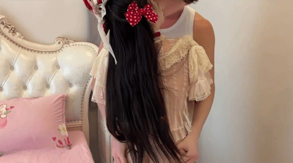 XB-1923 白人帥哥單男超長大屌無套抽插