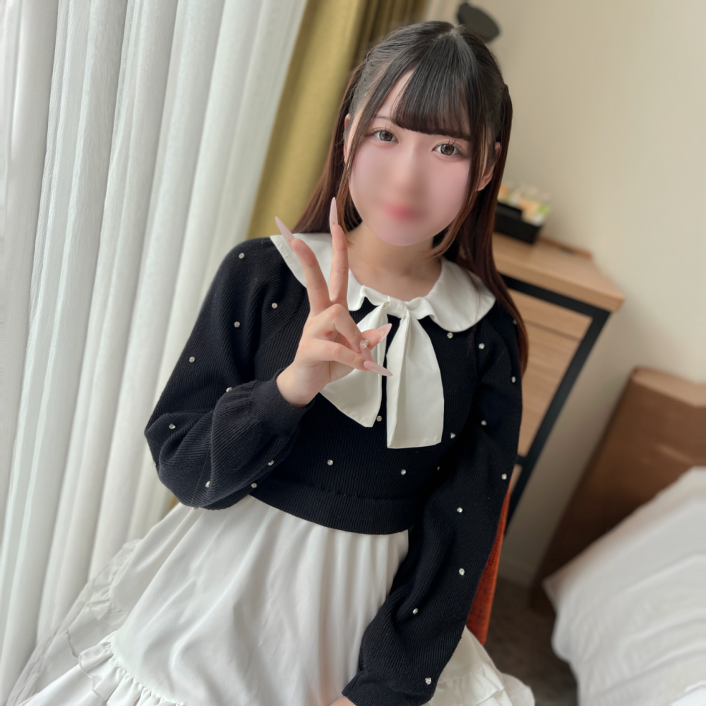 FC2-PPV-4871425 初撮、19歳グラビアスタイル級の色白美ボディムスメ。敏感すぎるカラダが激ピストンで絶頂を繰り返し、何度も痙攣「奥が好き…！」とアイ液溢れ出す締め付けマンコに中出し