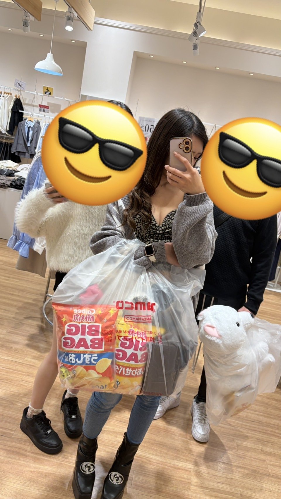 FC2PPV 4873970 旦那の残クレα―ドの借金払う為に、おじさんに抱かれるギャル妻さん　初めの時の撮影は途中でゴム外して中出しされましたｗｗ