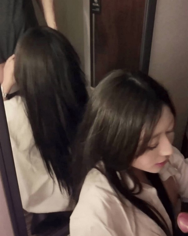 XB-2097 和壞哥哥去酒店對鏡啪摁著頭口交