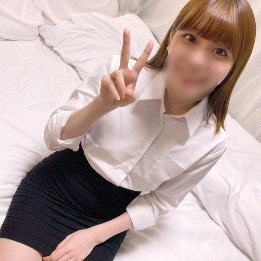 FC2-PPV-4884781 彼氏に命令されて仕事帰りに他人チンポにご奉仕 後ろから巨根で何度も突かれて熱々の精液を注ぎ込まれる!