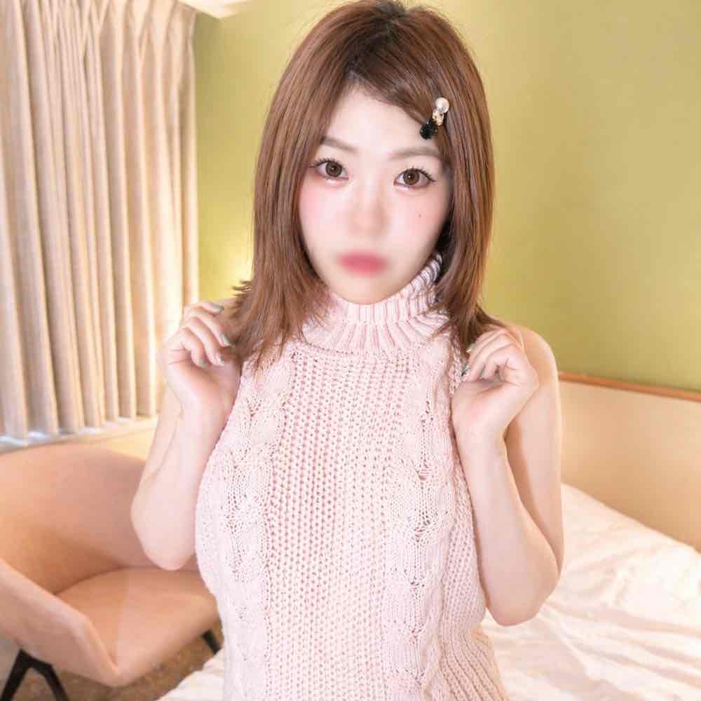 FC2PPV 4887363 【無】彼氏の前で美女のらちゃんを巨根の黒人と白人の2人で激しくハメまくり、最後に大量の2連続生中出しのNTR汗だくハードコア3P【海外版】特典付