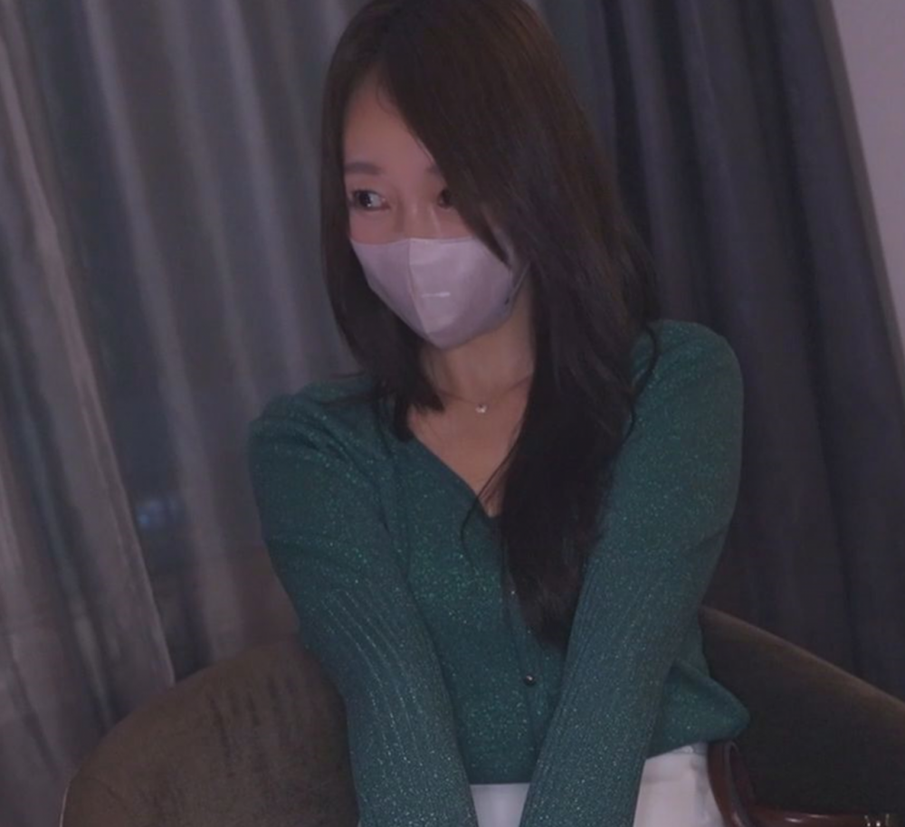 FC2-PPV-4894409 奇跡の45歳、性欲が強すぎる美熟女さんと3Pで中出し