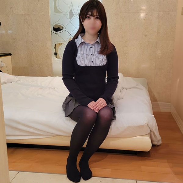 FC2-PPV-4896918 顔出し・専業主婦ハメ撮り、美乳スレンダー美人の専業主婦をノーパンストッキングにさせ破いて肉棒挿入ブッカケ