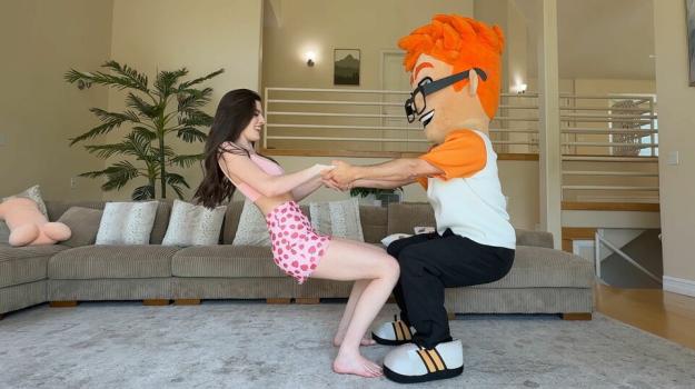 Porn Dude Casting - Fiona Frost - Naked Yoga with Fiona Frost and Porn Dude